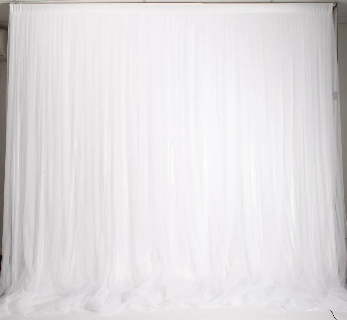 draping-white-curtain-wedding-party-hire-melbourne